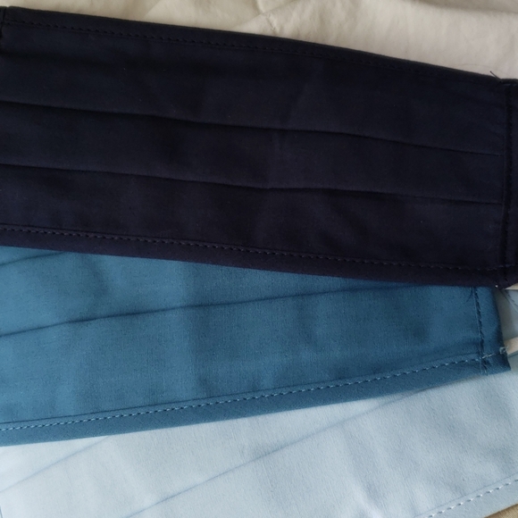 ⚡Host Pick⚡ 🌺 1 Mask FREE with bundle over $25!!! 🌺 - Picture 2 of 6